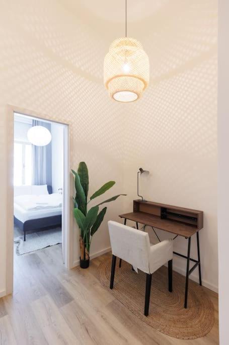 The Grove Hideaway Central 2Br Retreat Будапеща Екстериор снимка